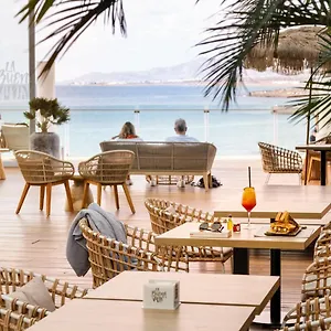 arrecife-gran-hotel-spa.in-canary-islands.com/